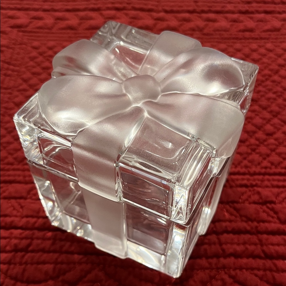 Tiffany & Co. Crystal Frosted Bow Box
